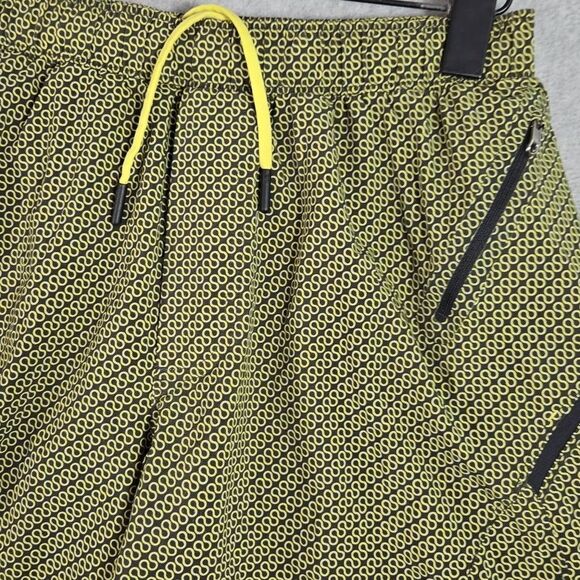 Lululemon Surge Shorts Running REFLECTIVE Medium Medium - Picture 2 of 11